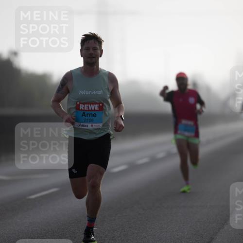 03.10.2026 - Köhlbrandbrückenlauf Michael Strokosch http://msf.ph/oto/10803817 03.10.2026 09:11:56 Position 3 2109 meine-sportfotos.de