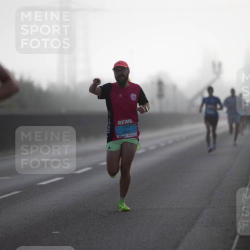 03.10.2026 - Köhlbrandbrückenlauf Michael Strokosch http://msf.ph/oto/10803818 03.10.2026 09:11:57 Position 3 3823 meine-sportfotos.de
