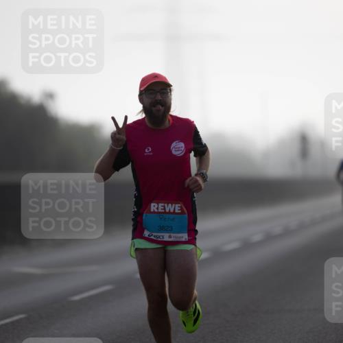 03.10.2026 - Köhlbrandbrückenlauf Michael Strokosch http://msf.ph/oto/10803822 03.10.2026 09:11:58 Position 3 3823 meine-sportfotos.de