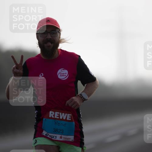 03.10.2026 - Köhlbrandbrückenlauf Michael Strokosch http://msf.ph/oto/10803827 03.10.2026 09:12:00 Position 3 3823 meine-sportfotos.de