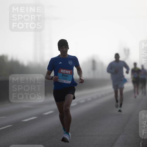 03.10.2026 - Köhlbrandbrückenlauf Michael Strokosch http://msf.ph/oto/10803828 03.10.2026 09:12:03 Position 3 1083 meine-sportfotos.de