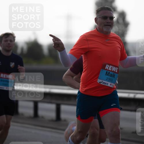 03.10.2026 - Köhlbrandbrückenlauf Michael Strokosch http://msf.ph/oto/10803860 03.10.2026 09:13:23 Position 3 1007, 2355 meine-sportfotos.de