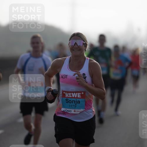 03.10.2026 - Köhlbrandbrückenlauf Michael Strokosch http://msf.ph/oto/10803888 03.10.2026 09:16:01 Position 3 1, 1179 meine-sportfotos.de