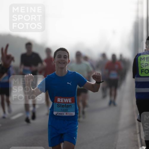 03.10.2026 - Köhlbrandbrückenlauf Michael Strokosch http://msf.ph/oto/10803900 03.10.2026 09:16:28 Position 3 1229 meine-sportfotos.de