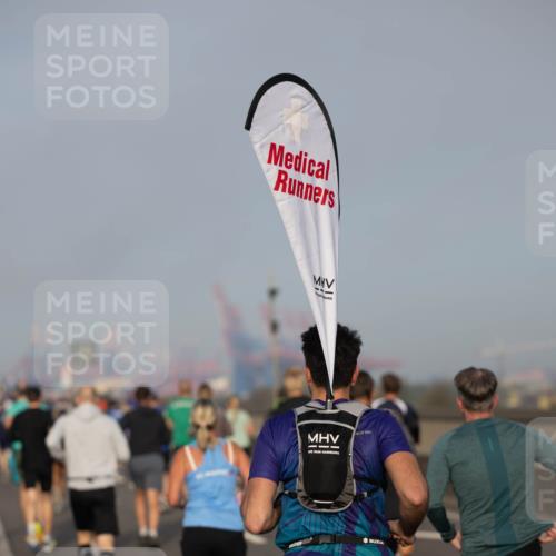 03.10.2026 - Köhlbrandbrückenlauf Michael Strokosch http://msf.ph/oto/10803924 03.10.2026 09:18:42 Position 3  meine-sportfotos.de