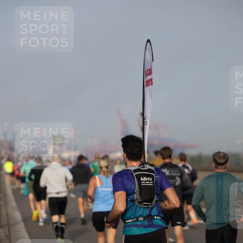 03.10.2026 - Köhlbrandbrückenlauf Michael Strokosch http://msf.ph/oto/10803925 03.10.2026 09:18:42 Position 3  meine-sportfotos.de