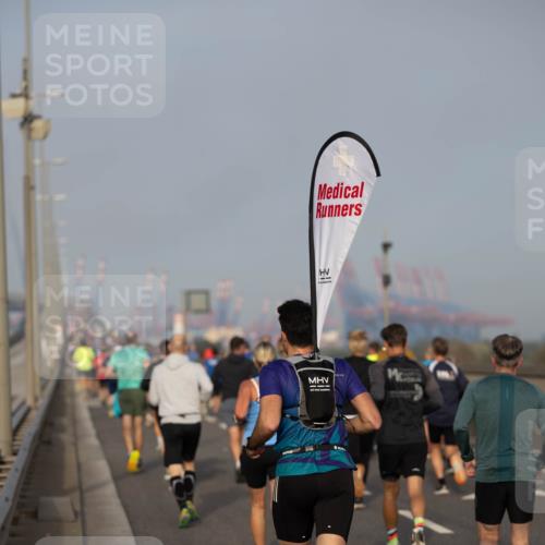 03.10.2026 - Köhlbrandbrückenlauf Michael Strokosch http://msf.ph/oto/10803927 03.10.2026 09:18:43 Position 3  meine-sportfotos.de