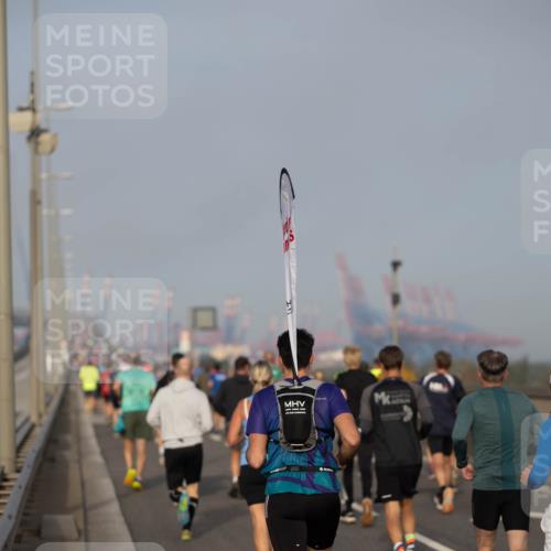 03.10.2026 - Köhlbrandbrückenlauf Michael Strokosch http://msf.ph/oto/10803928 03.10.2026 09:18:43 Position 3 111 meine-sportfotos.de