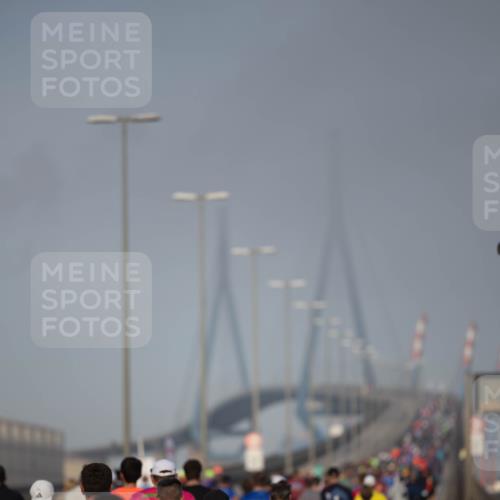 03.10.2026 - Köhlbrandbrückenlauf Michael Strokosch http://msf.ph/oto/10803959 03.10.2026 09:19:46 Position 3 1000 meine-sportfotos.de