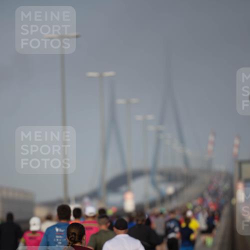 03.10.2026 - Köhlbrandbrückenlauf Michael Strokosch http://msf.ph/oto/10803960 03.10.2026 09:19:47 Position 3  meine-sportfotos.de
