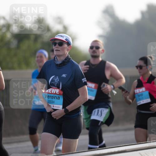 03.10.2026 - Köhlbrandbrückenlauf Michael Strokosch http://msf.ph/oto/10803964 03.10.2026 09:20:50 Position 3 2422, 2534, 202 meine-sportfotos.de