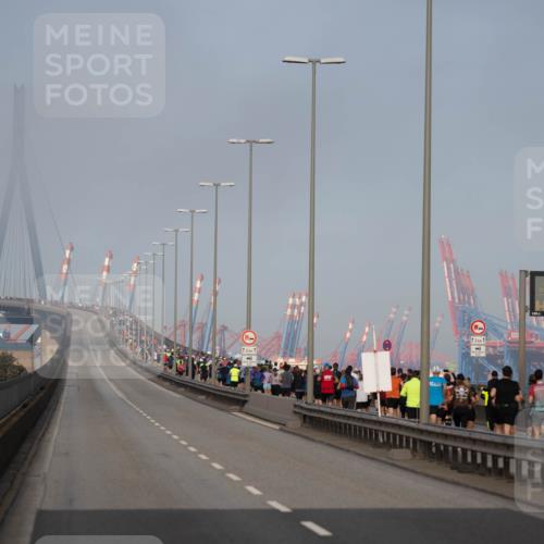 03.10.2026 - Köhlbrandbrückenlauf Michael Strokosch http://msf.ph/oto/10803971 03.10.2026 09:21:07 Position 3 2, 2 meine-sportfotos.de