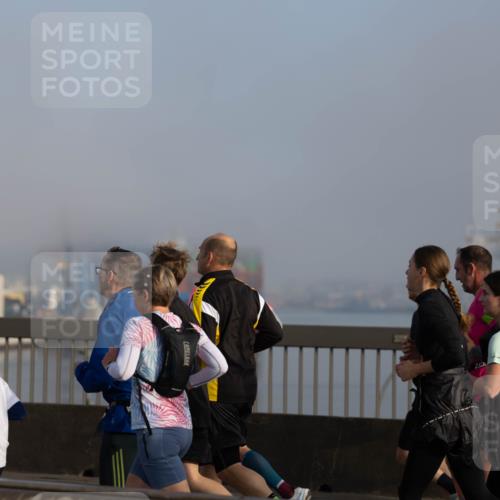 03.10.2026 - Köhlbrandbrückenlauf Michael Strokosch http://msf.ph/oto/10803986 03.10.2026 09:22:26 Position 3  meine-sportfotos.de