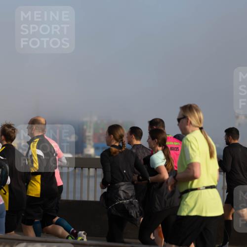 03.10.2026 - Köhlbrandbrückenlauf Michael Strokosch http://msf.ph/oto/10803987 03.10.2026 09:22:27 Position 3  meine-sportfotos.de