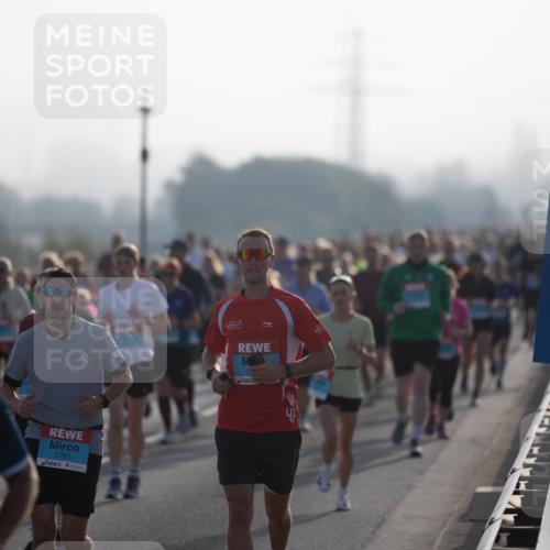 03.10.2026 - Köhlbrandbrückenlauf Michael Strokosch http://msf.ph/oto/10804009 03.10.2026 09:23:59 Position 3 2781, 9 meine-sportfotos.de