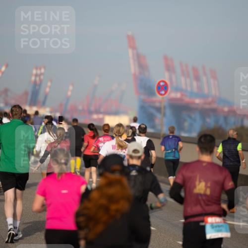 03.10.2026 - Köhlbrandbrückenlauf Michael Strokosch http://msf.ph/oto/10804017 03.10.2026 09:24:22 Position 3 16 meine-sportfotos.de
