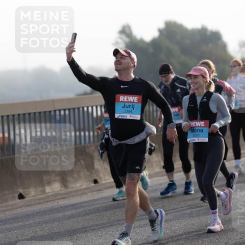 03.10.2026 - Köhlbrandbrückenlauf Michael Strokosch http://msf.ph/oto/10804048 03.10.2026 09:26:40 Position 3 3304, 3305, 3670 meine-sportfotos.de
