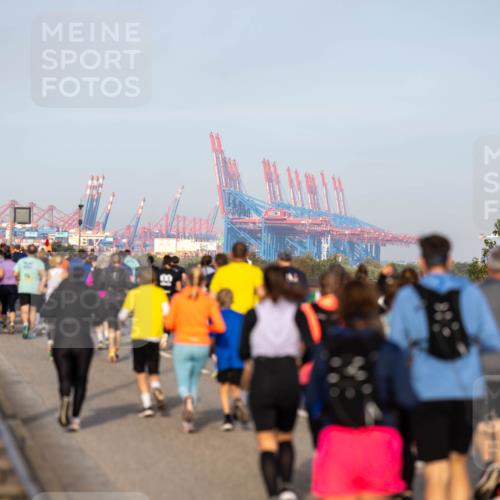 03.10.2026 - Köhlbrandbrückenlauf Michael Strokosch http://msf.ph/oto/10804057 03.10.2026 09:28:37 Position 3  meine-sportfotos.de