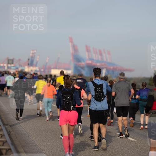 03.10.2026 - Köhlbrandbrückenlauf Michael Strokosch http://msf.ph/oto/10804058 03.10.2026 09:28:39 Position 3  meine-sportfotos.de