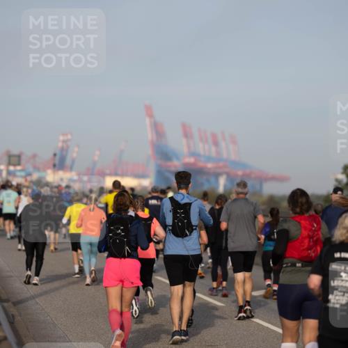 03.10.2026 - Köhlbrandbrückenlauf Michael Strokosch http://msf.ph/oto/10804060 03.10.2026 09:28:40 Position 3  meine-sportfotos.de