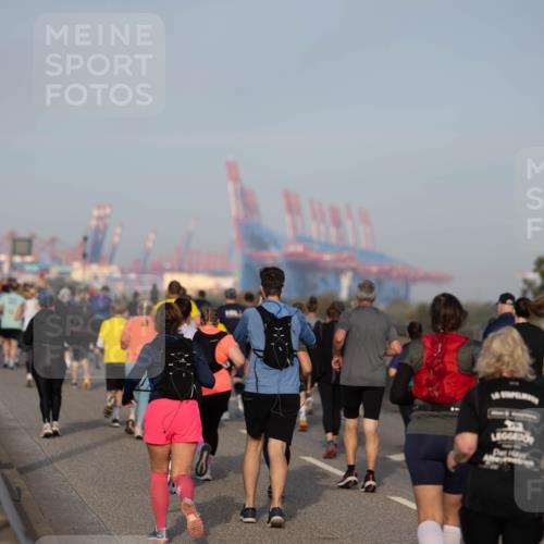 03.10.2026 - Köhlbrandbrückenlauf Michael Strokosch http://msf.ph/oto/10804061 03.10.2026 09:28:40 Position 3  meine-sportfotos.de
