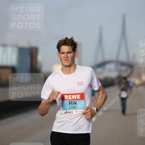 03.10.2026 - Köhlbrandbrückenlauf Michael Strokosch http://msf.ph/oto/10804065 03.10.2026 09:40:26 Position 3 94, 2183 meine-sportfotos.de