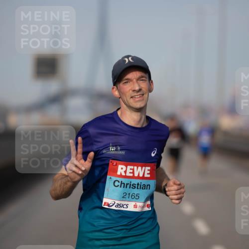03.10.2026 - Köhlbrandbrückenlauf Michael Strokosch http://msf.ph/oto/10804069 03.10.2026 09:40:34 Position 3 20, 2165 meine-sportfotos.de