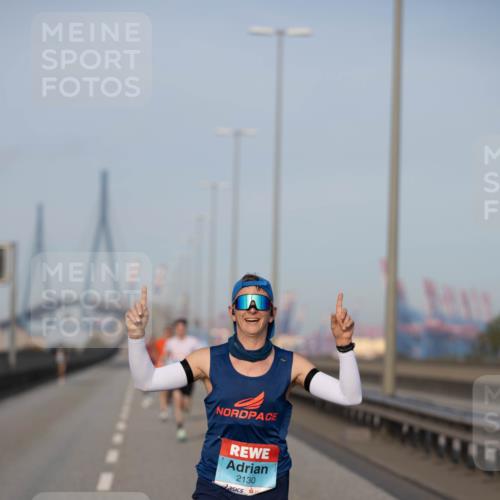 03.10.2026 - Köhlbrandbrückenlauf Michael Strokosch http://msf.ph/oto/10804084 03.10.2026 09:40:47 Position 3 2130 meine-sportfotos.de