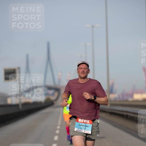 03.10.2026 - Köhlbrandbrückenlauf Michael Strokosch http://msf.ph/oto/10804092 03.10.2026 09:41:08 Position 3 3710 meine-sportfotos.de