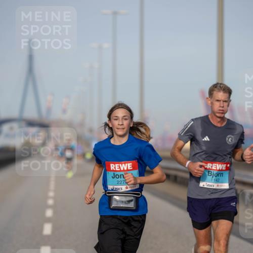 03.10.2026 - Köhlbrandbrückenlauf Michael Strokosch http://msf.ph/oto/10804118 03.10.2026 09:41:31 Position 3 227, 1142 meine-sportfotos.de