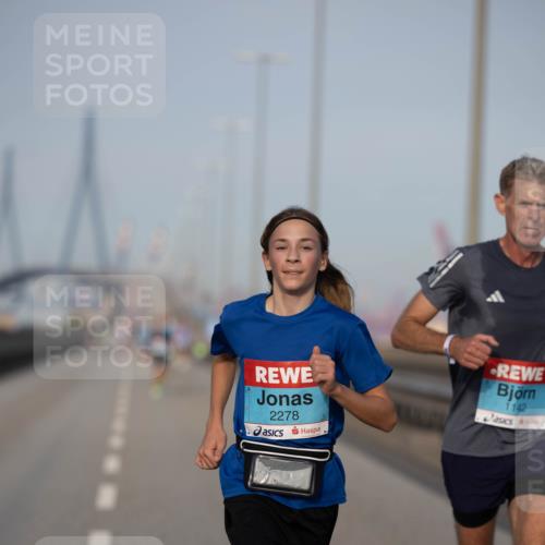 03.10.2026 - Köhlbrandbrückenlauf Michael Strokosch http://msf.ph/oto/10804120 03.10.2026 09:41:32 Position 3 2278, 1142 meine-sportfotos.de