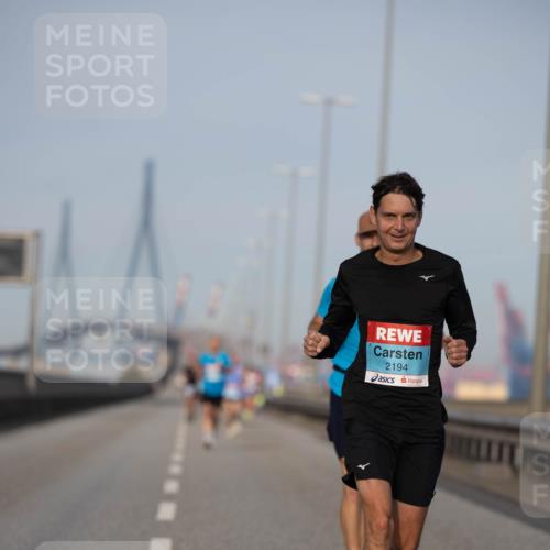 03.10.2026 - Köhlbrandbrückenlauf Michael Strokosch http://msf.ph/oto/10804128 03.10.2026 09:41:45 Position 3 2194 meine-sportfotos.de