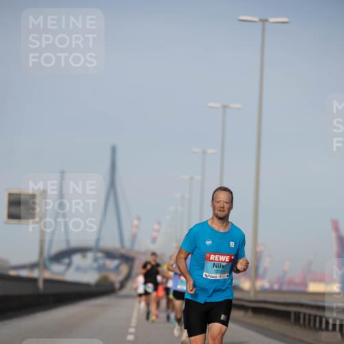 03.10.2026 - Köhlbrandbrückenlauf Michael Strokosch http://msf.ph/oto/10804131 03.10.2026 09:41:54 Position 3 1259 meine-sportfotos.de