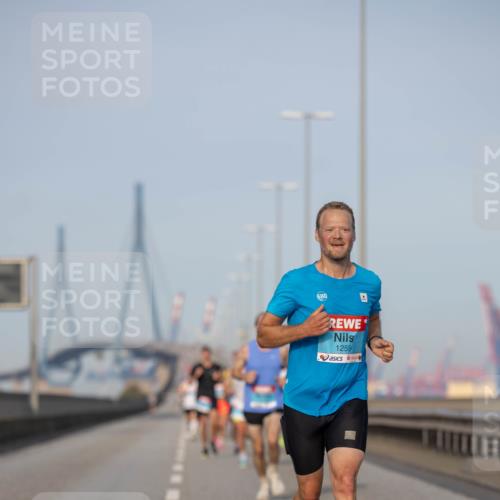 03.10.2026 - Köhlbrandbrückenlauf Michael Strokosch http://msf.ph/oto/10804133 03.10.2026 09:41:54 Position 3 1259 meine-sportfotos.de