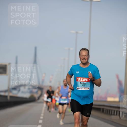 03.10.2026 - Köhlbrandbrückenlauf Michael Strokosch http://msf.ph/oto/10804134 03.10.2026 09:41:54 Position 3 1259 meine-sportfotos.de