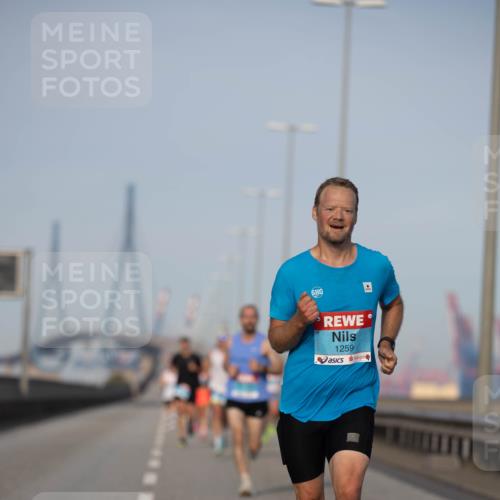 03.10.2026 - Köhlbrandbrückenlauf Michael Strokosch http://msf.ph/oto/10804135 03.10.2026 09:41:55 Position 3 1259 meine-sportfotos.de