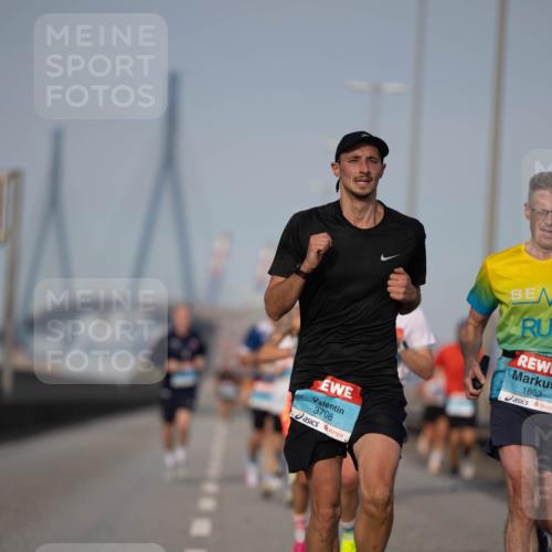 03.10.2026 - Köhlbrandbrückenlauf Michael Strokosch http://msf.ph/oto/10804149 03.10.2026 09:42:03 Position 3 3708, 1803 meine-sportfotos.de