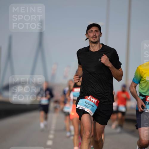 03.10.2026 - Köhlbrandbrückenlauf Michael Strokosch http://msf.ph/oto/10804150 03.10.2026 09:42:03 Position 3 3708 meine-sportfotos.de