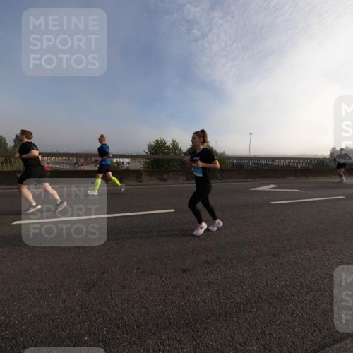 03.10.2026 - Köhlbrandbrückenlauf Michael Strokosch http://msf.ph/oto/10805890 03.10.2026 09:17:50 Position 3  meine-sportfotos.de