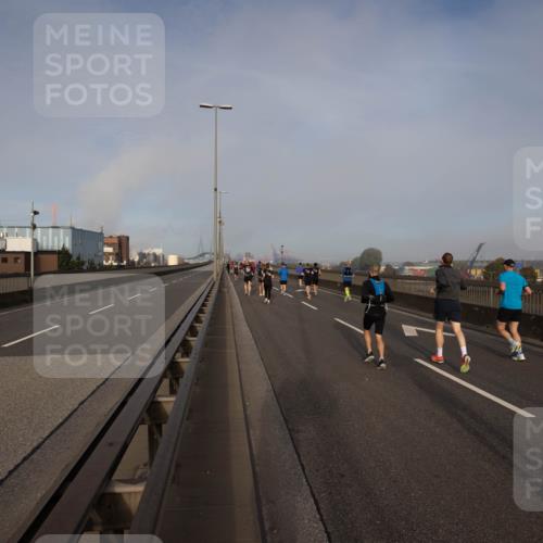 03.10.2026 - Köhlbrandbrückenlauf Michael Strokosch http://msf.ph/oto/10805895 03.10.2026 09:17:56 Position 3  meine-sportfotos.de