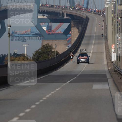 03.10.2026 - Köhlbrandbrückenlauf Michael Strokosch http://msf.ph/oto/10805907 03.10.2026 09:30:55 Position 3 23 meine-sportfotos.de