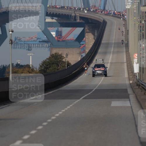 03.10.2026 - Köhlbrandbrückenlauf Michael Strokosch http://msf.ph/oto/10805908 03.10.2026 09:30:55 Position 3  meine-sportfotos.de