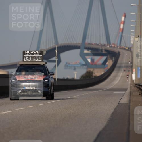 03.10.2026 - Köhlbrandbrückenlauf Michael Strokosch http://msf.ph/oto/10806000 03.10.2026 09:31:59 Position 3 2, 0, 88, 06, 39 meine-sportfotos.de
