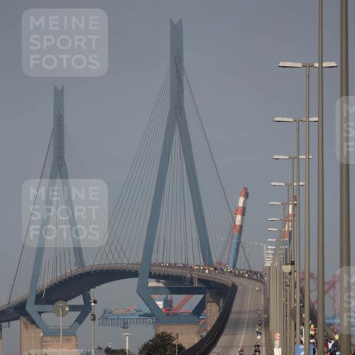 03.10.2026 - Köhlbrandbrückenlauf Michael Strokosch http://msf.ph/oto/10806075 03.10.2026 09:32:46 Position 3  meine-sportfotos.de