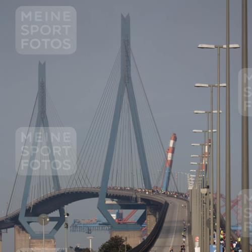 03.10.2026 - Köhlbrandbrückenlauf Michael Strokosch http://msf.ph/oto/10806077 03.10.2026 09:32:46 Position 3  meine-sportfotos.de