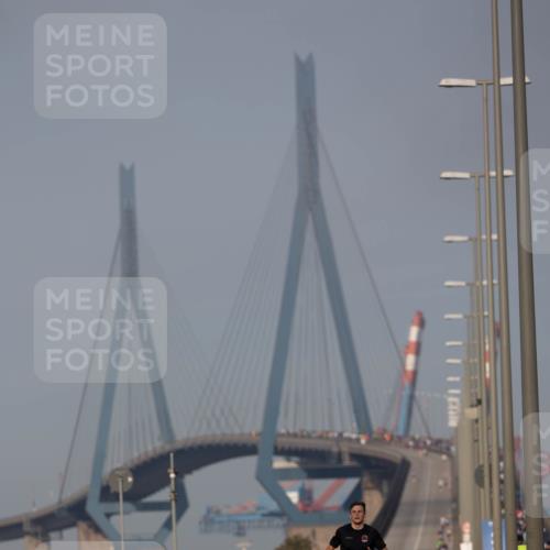 03.10.2026 - Köhlbrandbrückenlauf Michael Strokosch http://msf.ph/oto/10806128 03.10.2026 09:33:14 Position 3  meine-sportfotos.de