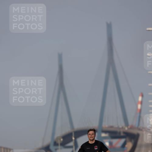 03.10.2026 - Köhlbrandbrückenlauf Michael Strokosch http://msf.ph/oto/10806162 03.10.2026 09:33:21 Position 3 1773 meine-sportfotos.de