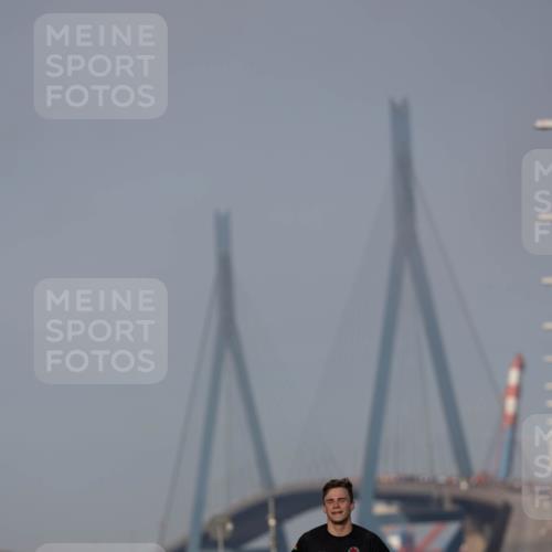 03.10.2026 - Köhlbrandbrückenlauf Michael Strokosch http://msf.ph/oto/10806164 03.10.2026 09:33:22 Position 3 1773 meine-sportfotos.de