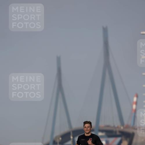 03.10.2026 - Köhlbrandbrückenlauf Michael Strokosch http://msf.ph/oto/10806167 03.10.2026 09:33:22 Position 3 1773 meine-sportfotos.de
