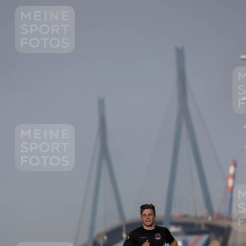 03.10.2026 - Köhlbrandbrückenlauf Michael Strokosch http://msf.ph/oto/10806173 03.10.2026 09:33:22 Position 3 1773 meine-sportfotos.de